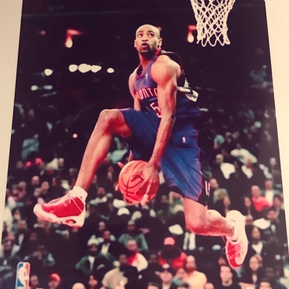 VINCE CARTER RAPTORS 8.5x11 GLOSSY VINTAGE 2000 SLAM DUNK CONTEST REPRINT POSTER - Picture 3 of 5